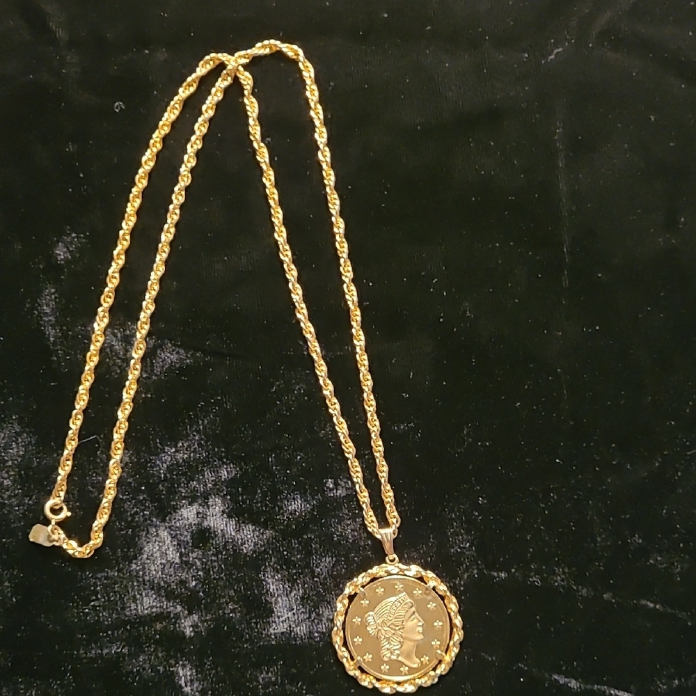 Vintage Avon Bicentennial Coin Pendant Necklace
